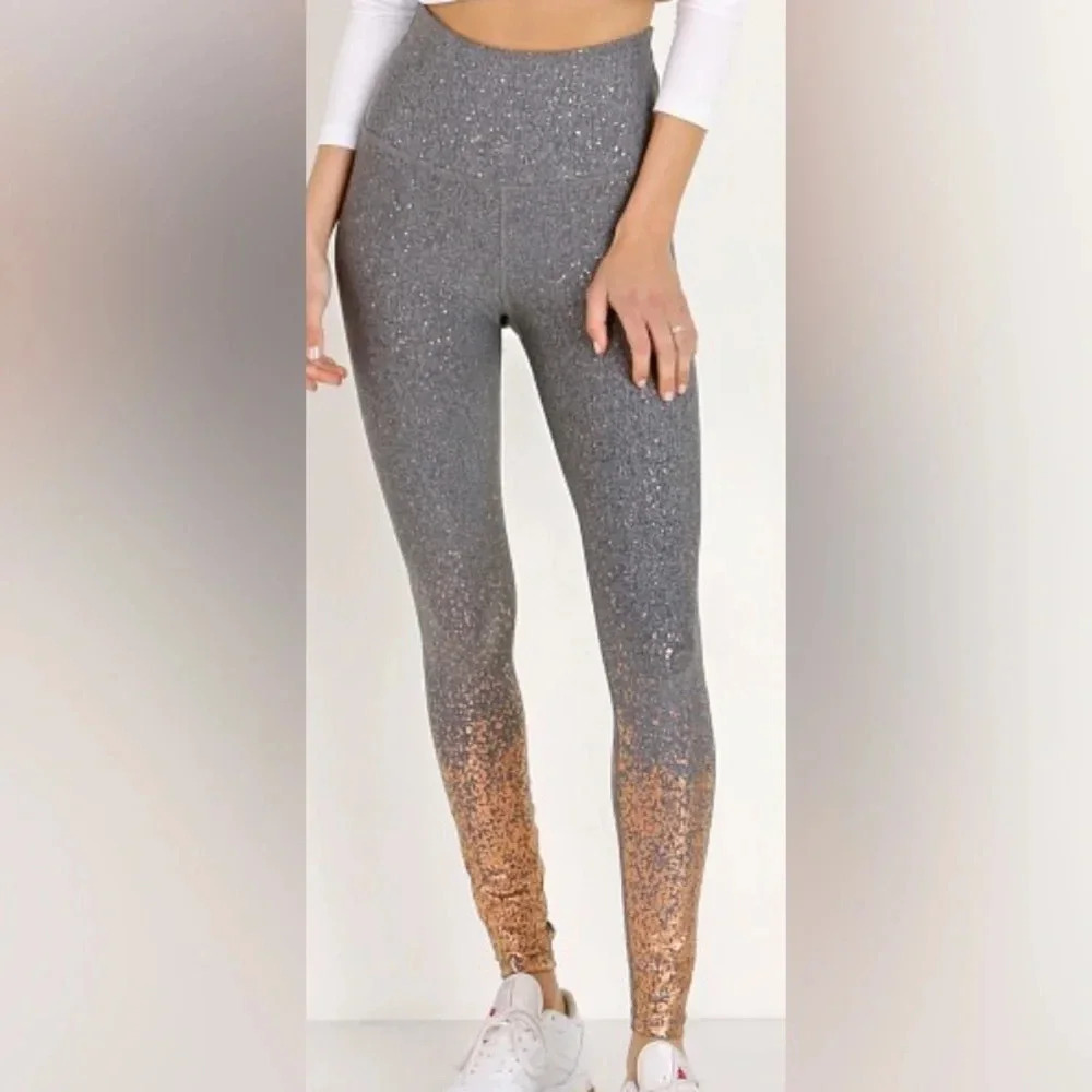 NWT Beyond Yoga Alloy Ombre Sparkle High Waisted Midi Legging Grey & Gold Size S